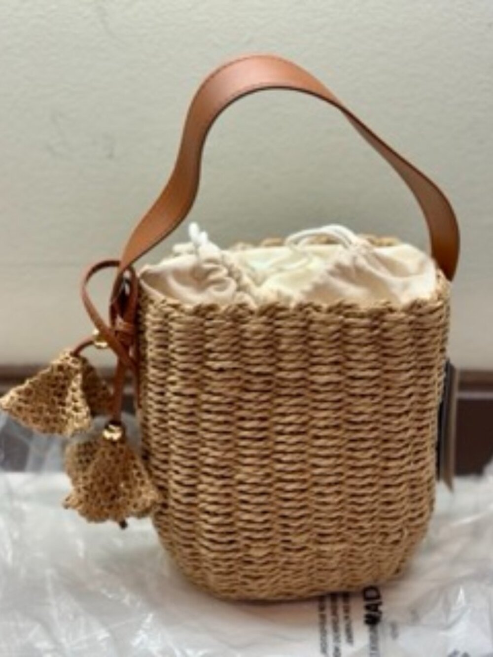 Universal Thread Straw Drawstring Bucket Handbag NWT